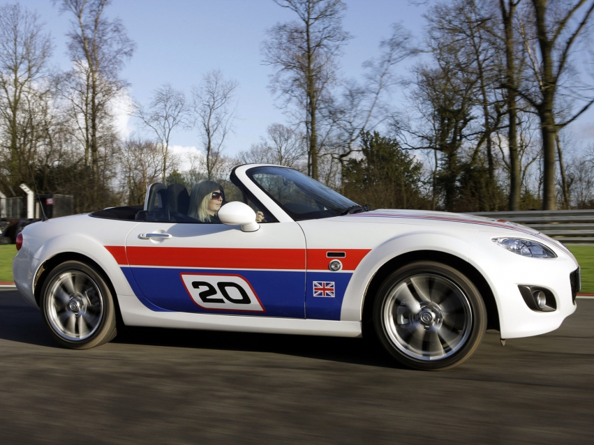 Auto wallpapers Mazda MX-5 Roadster 2010