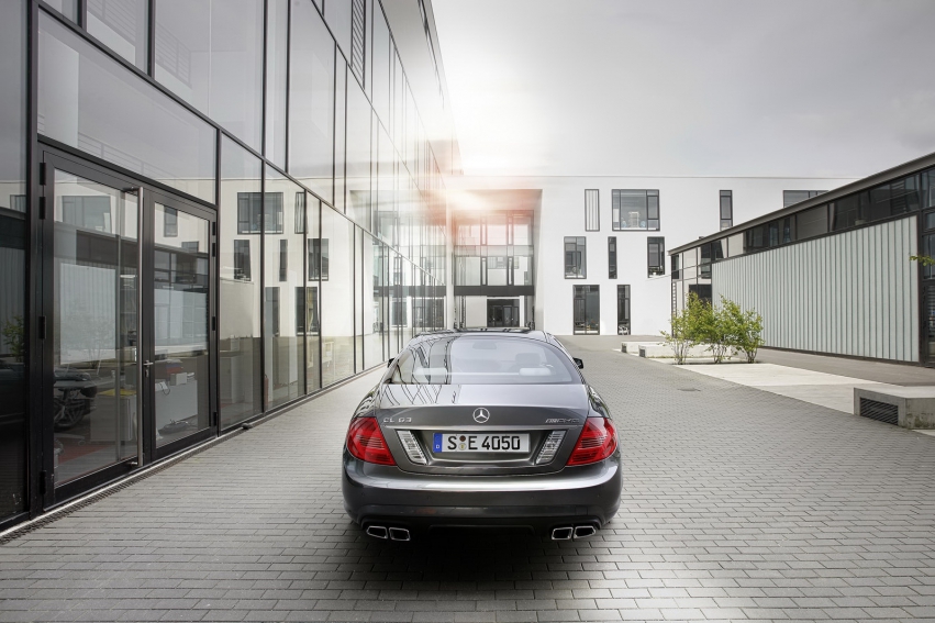 Авто обои Mercedes-Benz CL63 AMG Facelift with New 5.5-liter Bi-Turbo V8, and Revised CL65 AMG 2011