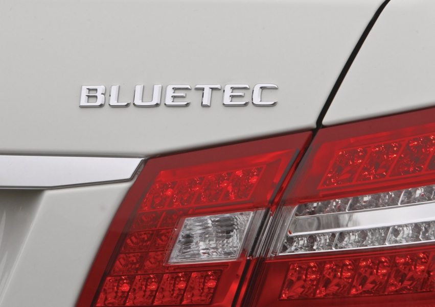 Auto wallpapers Mercedes-Benz E350 Bluetec 2011