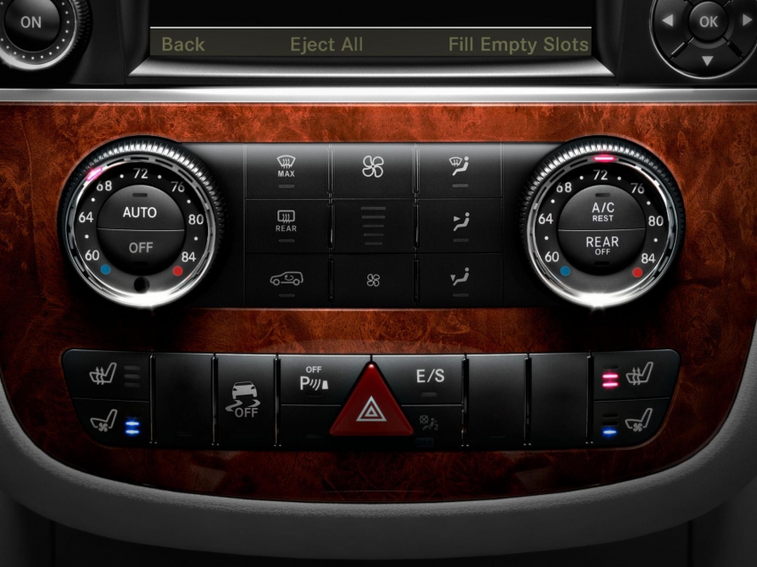 Auto wallpapers Mercedes-Benz R-Class 2012