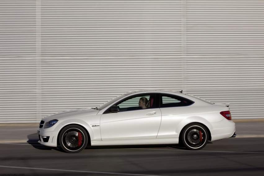 Auto wallpapers Mercedes-Benz C63 AMG Coupe 2012