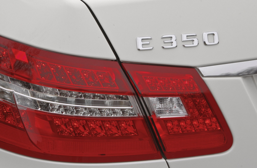 Auto wallpapers Mercedes-Benz E350 Bluetec 2011