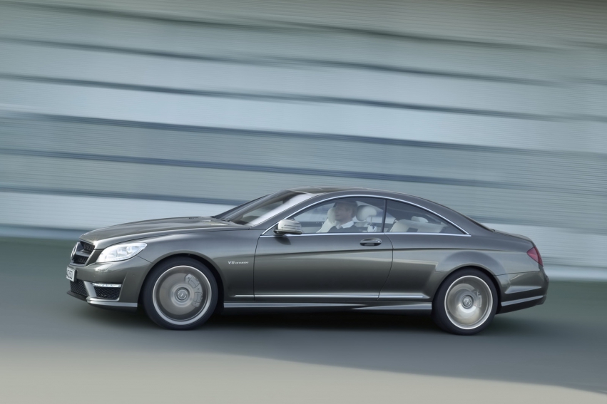 Авто обои Mercedes-Benz CL63 AMG Facelift with New 5.5-liter Bi-Turbo V8, and Revised CL65 AMG 2011