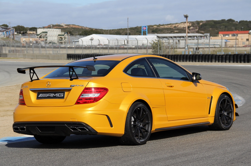 Auto wallpapers Mercedes-Benz  Mercedes Benz C63 Amg Coupe Black Series 2012