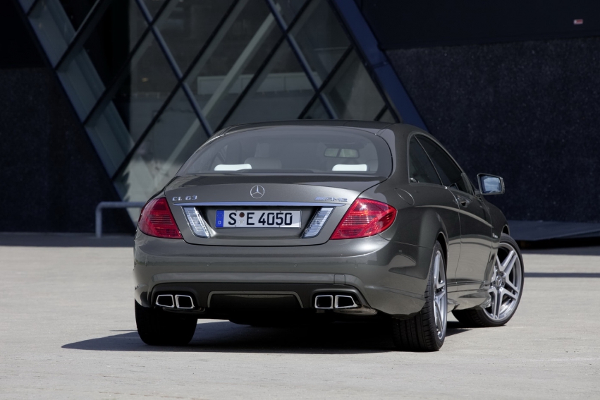 Авто обои Mercedes-Benz CL63 AMG Facelift with New 5.5-liter Bi-Turbo V8, and Revised CL65 AMG 2011