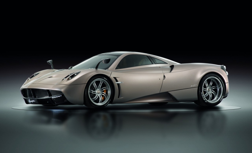 Auto wallpapers Pagani Huayra