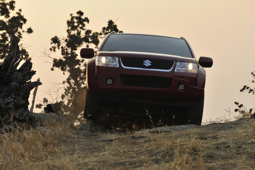 Auto wallpapers Suzuki Grand Vitara 2012