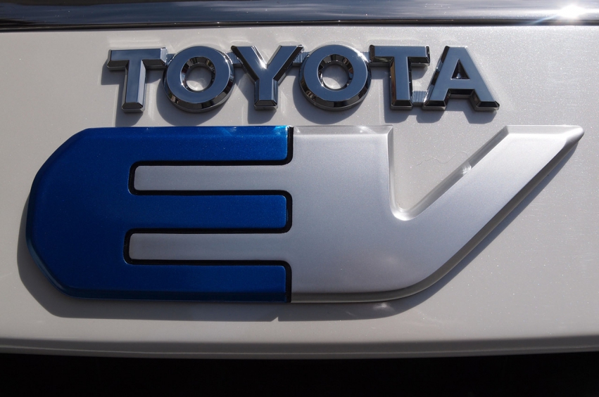 Auto wallpapers Toyota RAV4 EV