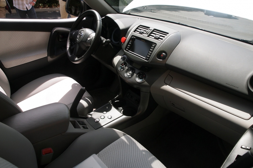 Auto wallpapers Toyota RAV4 EV