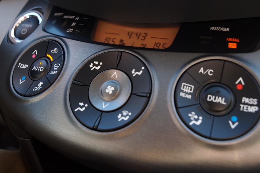 Auto wallpapers Toyota RAV4 EV