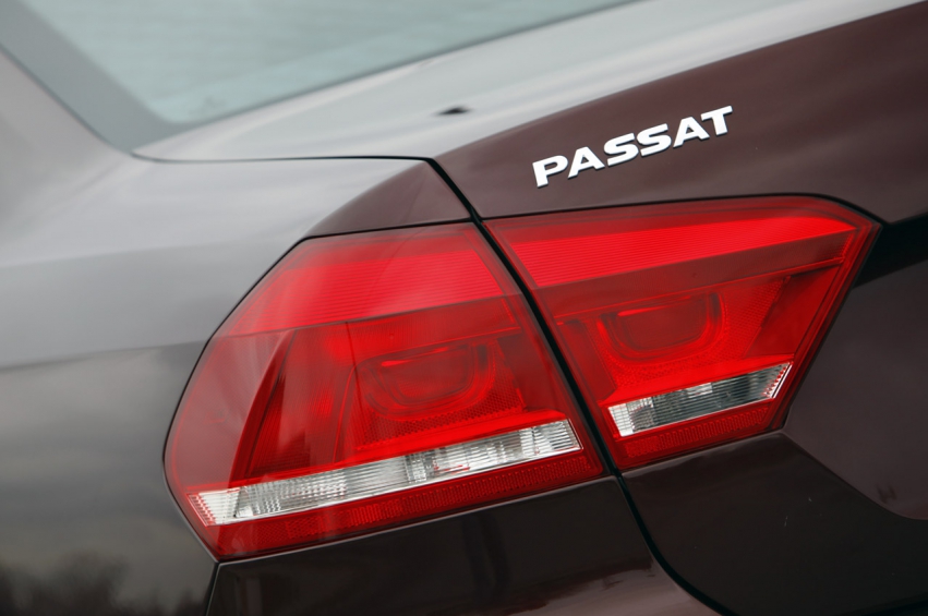Auto wallpapers Volkswagen Passat 2012