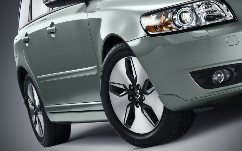 Auto wallpapers Volvo V-50 2012